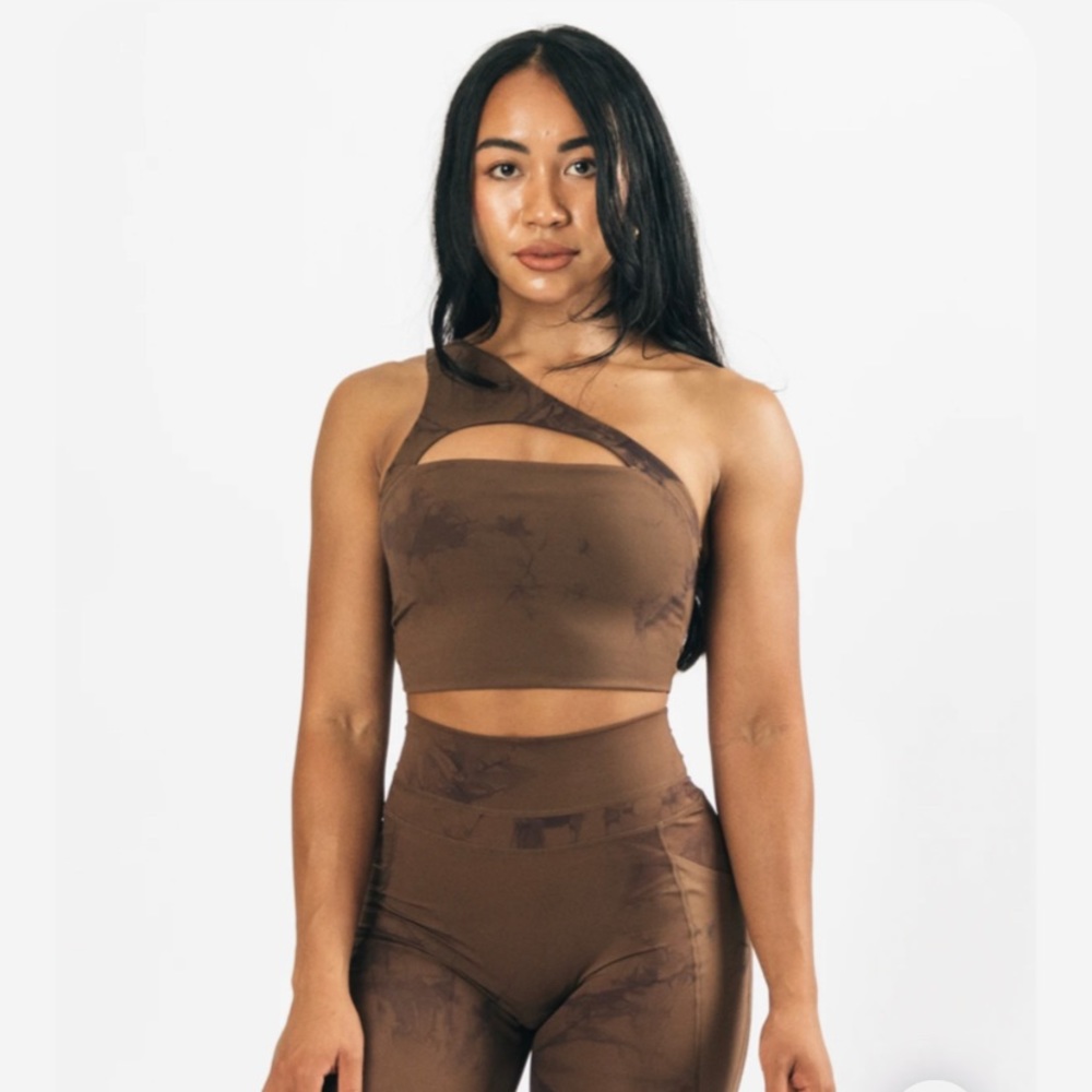 Alphalete Alphalux Asymmetrical Bra